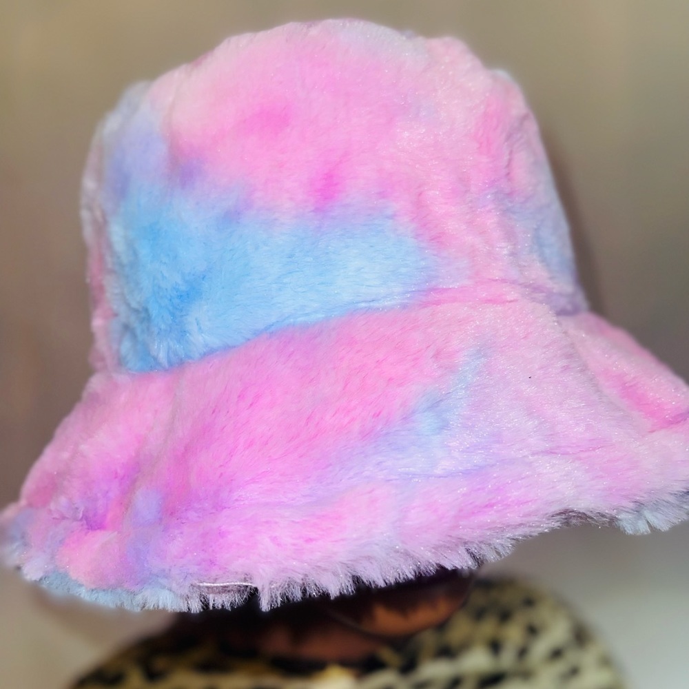 Faux Fur Bucket Hat With Lining